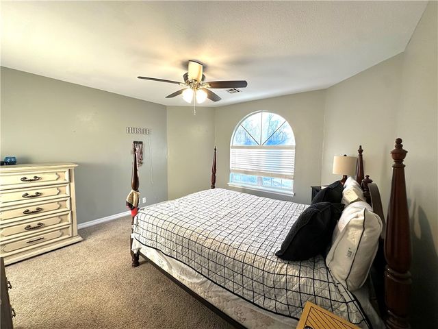 106 Deer Ridge Road, Gravette, AR 72736