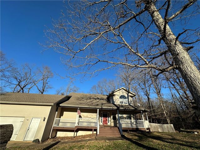 106 Deer Ridge Road, Gravette, AR 72736