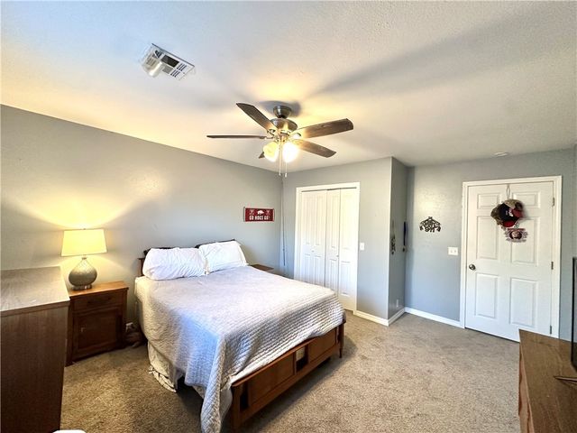 106 Deer Ridge Road, Gravette, AR 72736