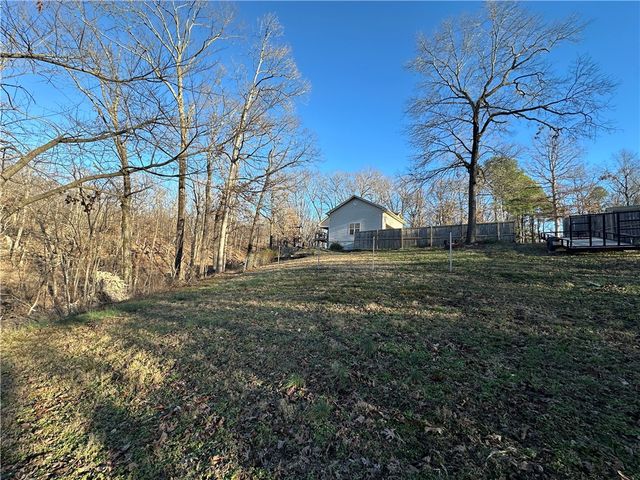 106 Deer Ridge Road, Gravette, AR 72736