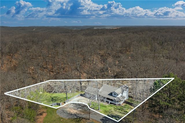 106 Deer Ridge Road, Gravette, AR 72736