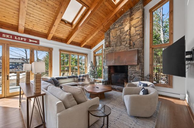 3 Slopeside Road, Dover, VT 05356