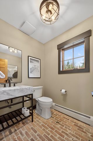 3 Slopeside Road, Dover, VT 05356