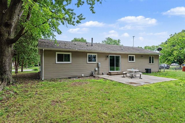 1100 Orchard Drive, Three Rivers, MI 49093