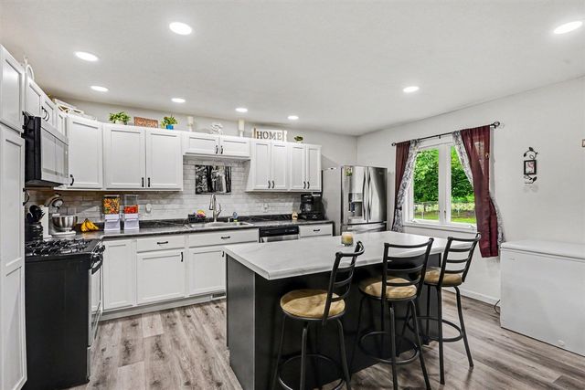 1100 Orchard Drive, Three Rivers, MI 49093