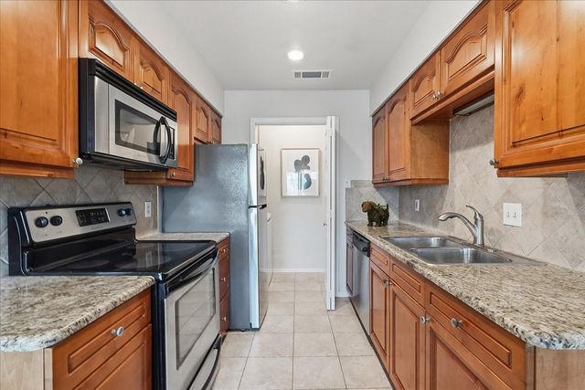 5642 Cedar Creek Drive, Benbrook, TX 76109