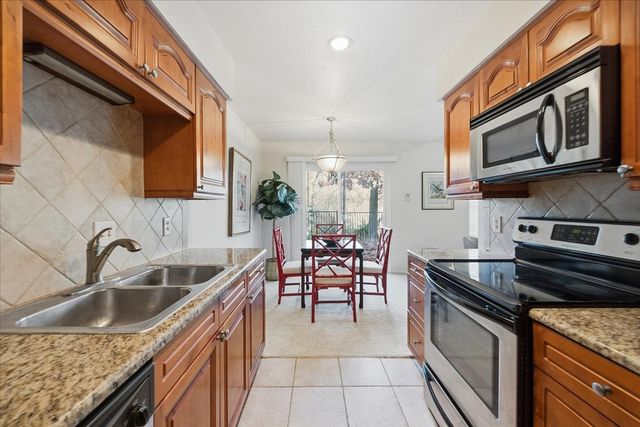 5642 Cedar Creek Drive, Benbrook, TX 76109