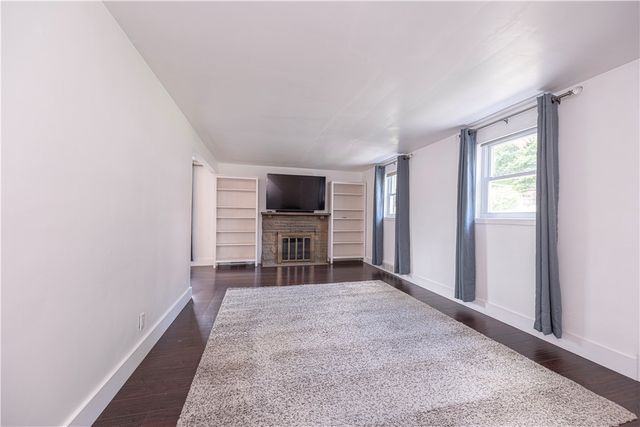 215 Houston Rd, Ross Twp, PA 15237