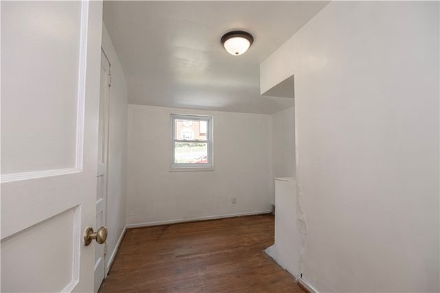 215 Houston Rd, Ross Twp, PA 15237