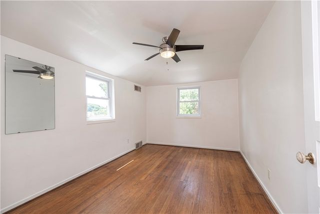 215 Houston Rd, Ross Twp, PA 15237