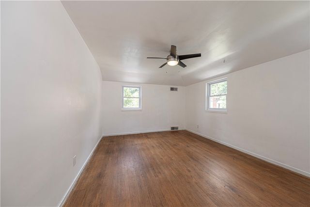 215 Houston Rd, Ross Twp, PA 15237