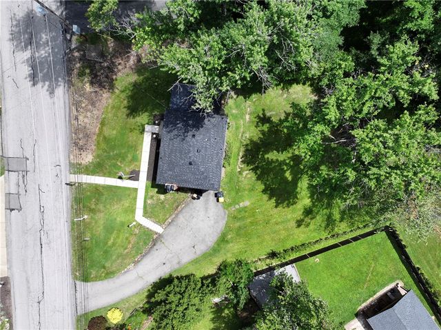 215 Houston Rd, Ross Twp, PA 15237