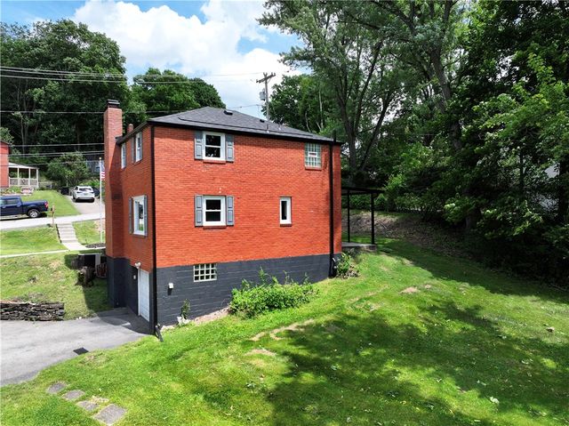 215 Houston Rd, Ross Twp, PA 15237