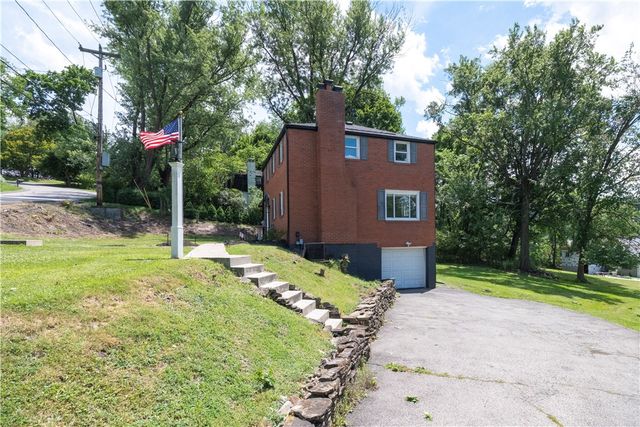 215 Houston Rd, Ross Twp, PA 15237