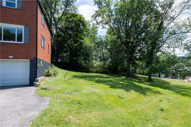 215 Houston Rd, Ross Twp, PA 15237