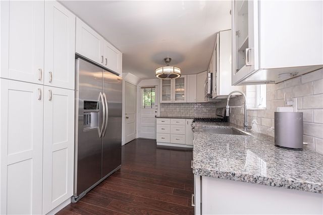 215 Houston Rd, Ross Twp, PA 15237