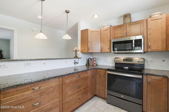 140 NE 18th Street, Oak Island, NC 28465