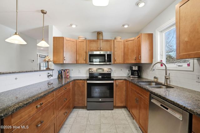 140 NE 18th Street, Oak Island, NC 28465