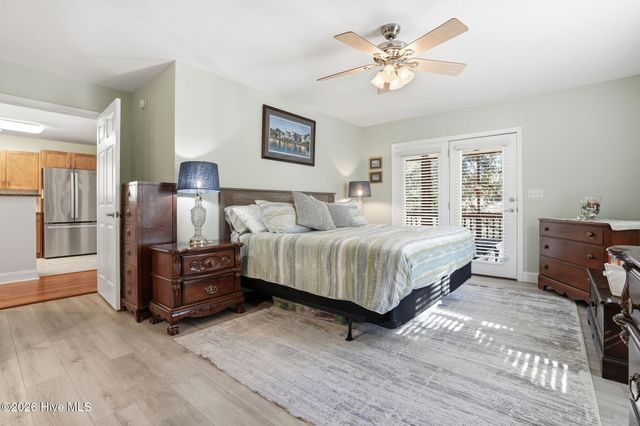 140 NE 18th Street, Oak Island, NC 28465