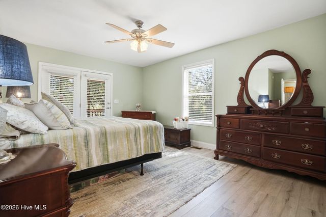 140 NE 18th Street, Oak Island, NC 28465