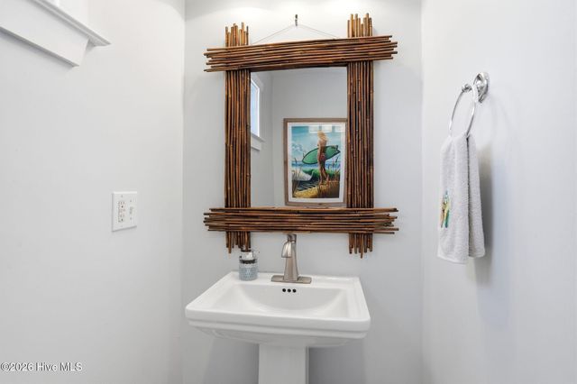 140 NE 18th Street, Oak Island, NC 28465