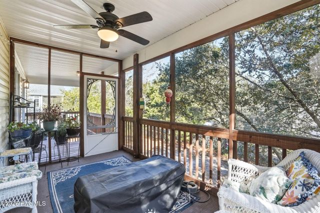 140 NE 18th Street, Oak Island, NC 28465