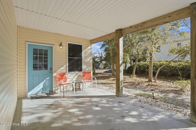 140 NE 18th Street, Oak Island, NC 28465