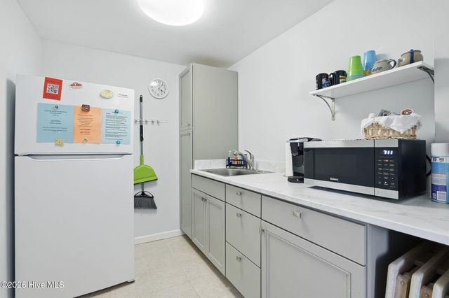 140 NE 18th Street, Oak Island, NC 28465