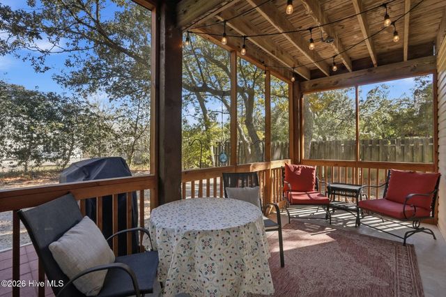 140 NE 18th Street, Oak Island, NC 28465