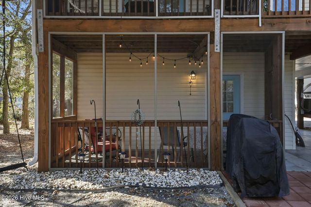 140 NE 18th Street, Oak Island, NC 28465