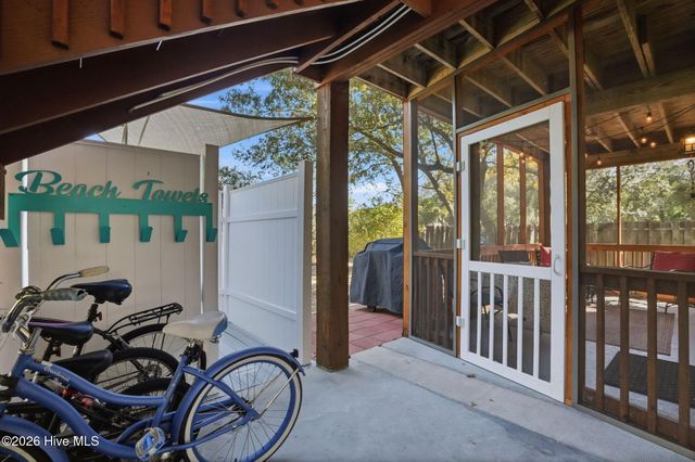 140 NE 18th Street, Oak Island, NC 28465