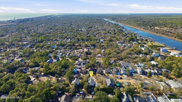 140 NE 18th Street, Oak Island, NC 28465