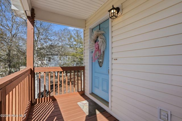 140 NE 18th Street, Oak Island, NC 28465