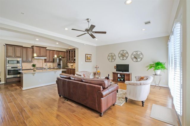 12255 Oxford Crescent Circle, Houston, TX 77082