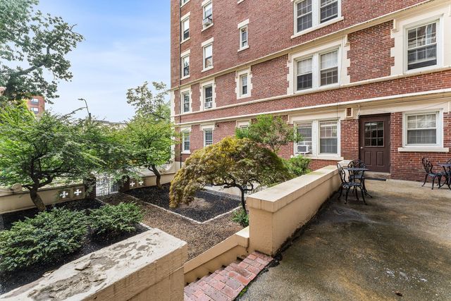 1454 Beacon St 241, Brookline, MA 02446