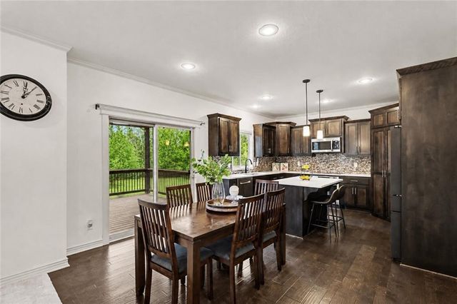 4212 SW Stoney Brook Drive, Lee's Summit, MO 64082