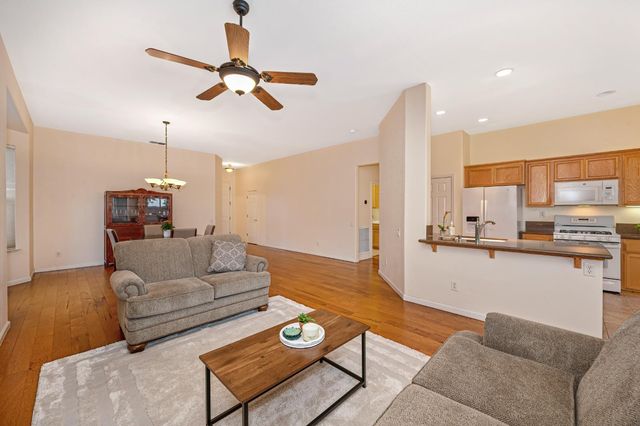 4117 Tahoe Vista Dr, Rocklin, CA 95765
