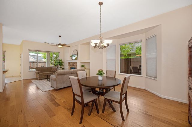 4117 Tahoe Vista Dr, Rocklin, CA 95765