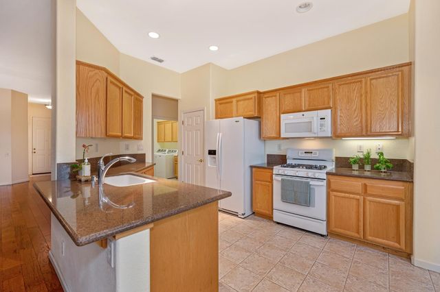 4117 Tahoe Vista Dr, Rocklin, CA 95765