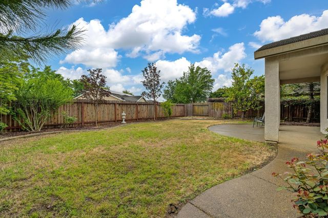 4117 Tahoe Vista Dr, Rocklin, CA 95765