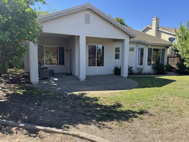 4117 Tahoe Vista Dr, Rocklin, CA 95765