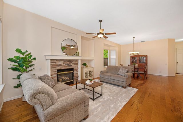 4117 Tahoe Vista Dr, Rocklin, CA 95765