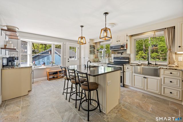 326 Grieb Road, Wallingford, CT 06492