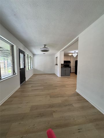 612 Sunset Lane, La Marque, TX 77568
