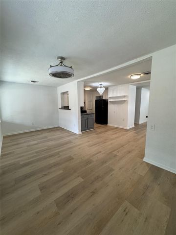612 Sunset Lane, La Marque, TX 77568