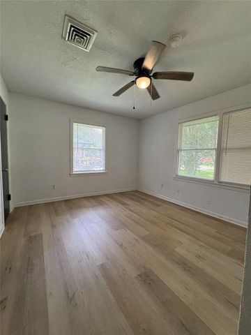 612 Sunset Lane, La Marque, TX 77568
