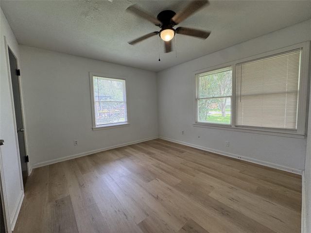 612 Sunset Lane, La Marque, TX 77568