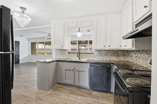 612 Sunset Lane, La Marque, TX 77568