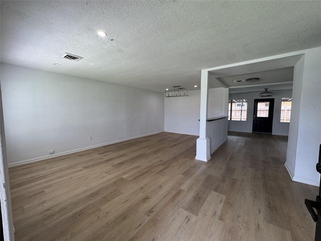 612 Sunset Lane, La Marque, TX 77568