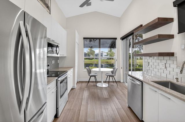 7440 W Mercada Way, Delray Beach, FL 33446